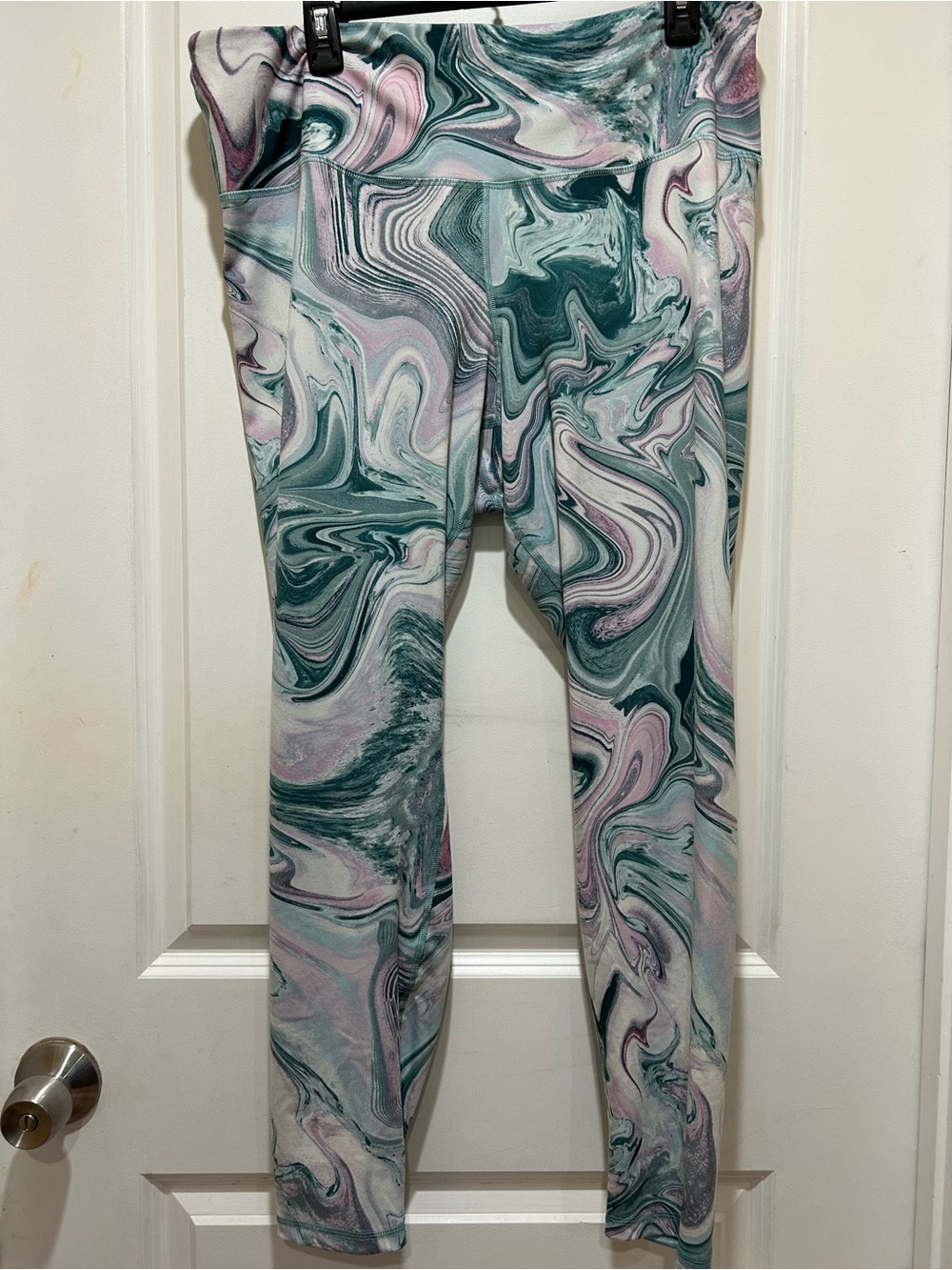 Old Navy Active Marble-Print High-Rise Leggings in Teal & Pink